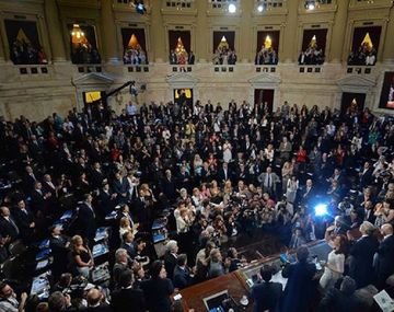 Senado puso a disposición de Macri las invitaciones para el traspaso