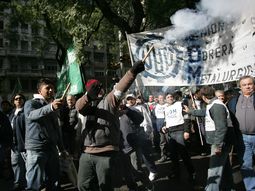 con amenza de paro, uom vuelve a negociar con amenza de paro, uom vuelve a negociar