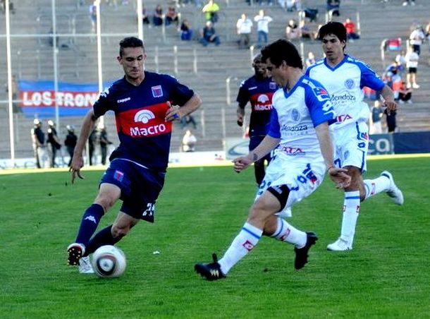 Godoy Cruz y Tigre buscan un triunfo para alimentar su promedio