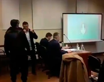 Baldomir amenazó a los periodistas en el comienzo del juicio por violar a su hija