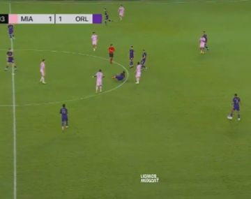 ¿Se enojó Messi? Así fue su primera amarilla en Inter Miami