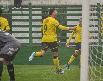 Defensa y Justicia venció por 1-0 a Barracas Central en la fecha 13 del torneo local