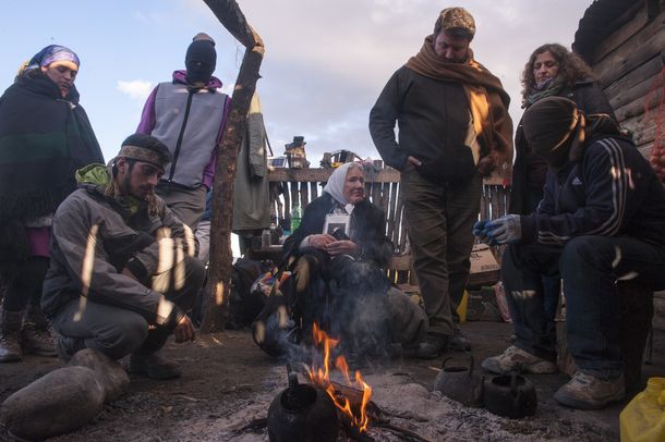 Nora Cortiñas en la a comunidad Lof Resistencia Cushamen.