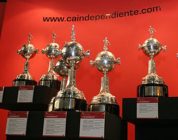 Éstas son las Copas que le embargaron a Independiente