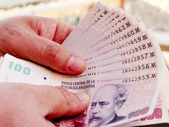 Los salarios volvieron a perder frente a la inflación en mayo