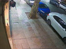 nuevas imagenes: asi escapaba el asesino del peluquero de recoleta