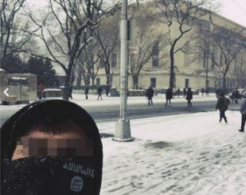 Estamos en tu casa: Un miembro de ISIS se tomó una selfie en Nueva York