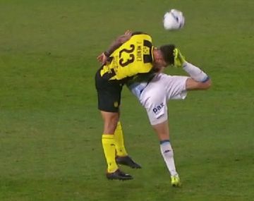 Polémica en Uruguay: la expulsión a Maravilla Martínez que anuló el VAR