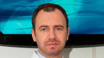 un cirujano de 40 anos estuvo a cargo de la intervencion un cirujano de 40 anos estuvo a cargo de la intervencion