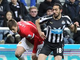 Disputó el Mundial de Sudáfrica 2010 y fue elogiado por Maradona, aunque a los 41 años jugará de forma amateur. Disputó el Mundial de Sudáfrica 2010 y fue elogiado por Maradona, aunque a los 41 años jugará de forma amateur.