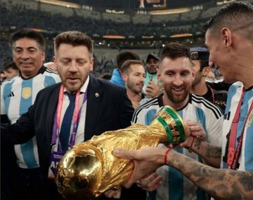 Ufólogo afirma que se usó un clon de Messi para ganar el Mundial
