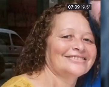 El auto que la atropelló se dio a la fuga