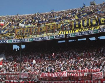 ¿Cuáles son los cuatro equipos que se oponen al regreso del público visitante?