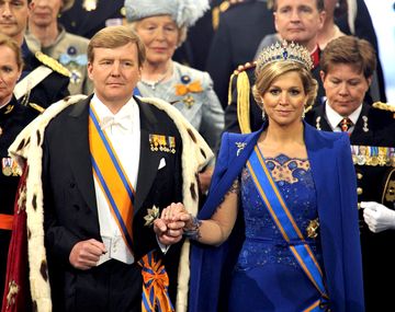 ¿Por qué retiraron los cuadros de Máxima?