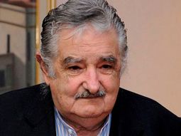 uruguay le chupa la sangre a argentinos y luego los escupe uruguay le chupa la sangre a argentinos y luego los escupe