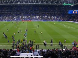 Escándalo en España: jugadores de Barcelona no pudieron festejar el título