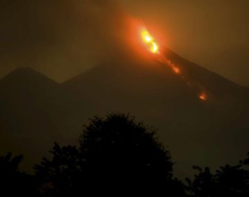 Guatemala: bajan el nivel de alerta por el volcán Fuego