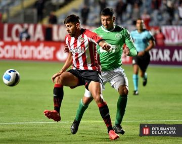 Estudiantes perdió con el Audax Italiano que terminó con nueve