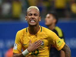 Con un Neymar encendido, Brasil le ganó a Colombia y trepó al segundo lugar