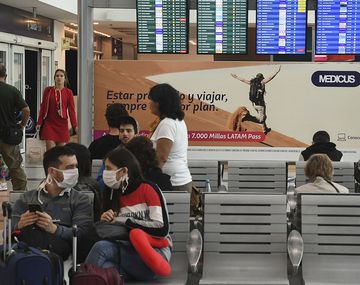 El Gobierno aclara que no está previsto ni en análisis el cierre de Ezeiza