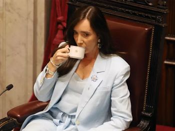 Reforma laboral: tras algunas demoras, Victoria Villarruel giró el proyecto a Diputados Reforma laboral: tras algunas demoras, Victoria Villarruel giró el proyecto a Diputados