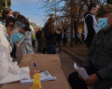 Se detectaron 23 nuevos casos de coronavirus en el barrio Villa Azul: ya son 196 los contagiados