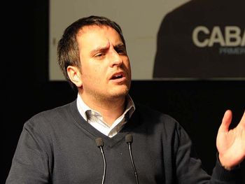 A Máximo quisieron ensuciarlo con bajezas