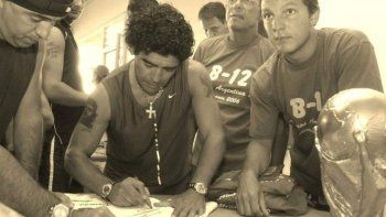 Diego Maradona en el Balneario 12. Diego Maradona en el Balneario 12.