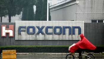 una pelea entre 2.000 obreros hizo cerrar una fabrica de apple una pelea entre 2.000 obreros hizo cerrar una fabrica de apple