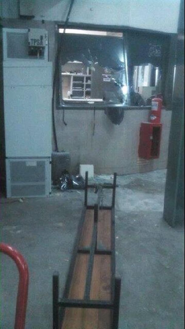 Así quedó la estación Rosas de la línea B tras los incidentes