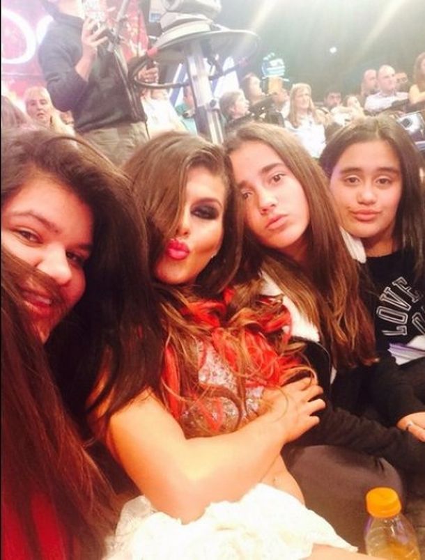 Las hijas de Rial le hacen el aguante a Loly Antoniale en el Bailando