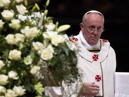 nunca nos resignemos, pidio francisco en la vigilia pascual nunca nos resignemos, pidio francisco en la vigilia pascual
