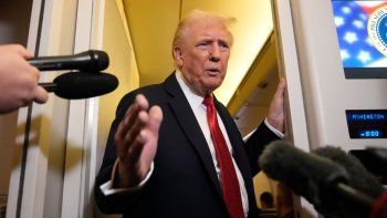 trump amenaza a venezuela con ataques por tierra y exige renuncia de maduro trump amenaza a venezuela con ataques por tierra y exige renuncia de maduro