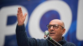 El PIT-CNT inició su campaña por el plebiscito contra la reforma de la seguridad social. El PIT-CNT inició su campaña por el plebiscito contra la reforma de la seguridad social.