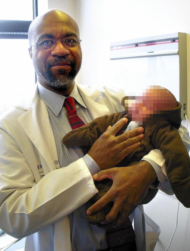 Deberán indemnizar a 8000 pacientes del ginecólogo que grababa en video sus consultas