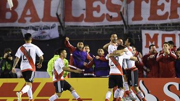 El desaforado festejo de los jugadores de River El desaforado festejo de los jugadores de River