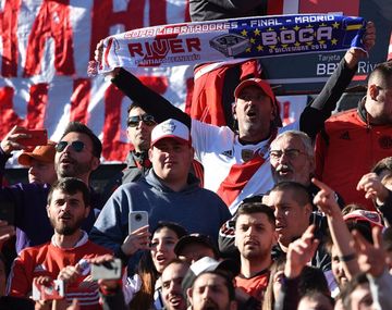 VIDEO: Así fue el recibimiento a River de sus hinchas en un nuevo Superclásico