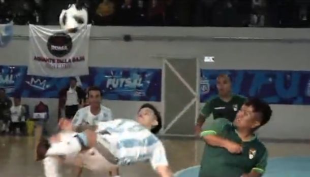 El golazo de chilena de Martín Antúnez para la Selección Argentina de talla baja