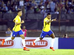 un festival: brasil goleo a uruguay en el centenario y es mas lider que nunca un festival: brasil goleo a uruguay en el centenario y es mas lider que nunca