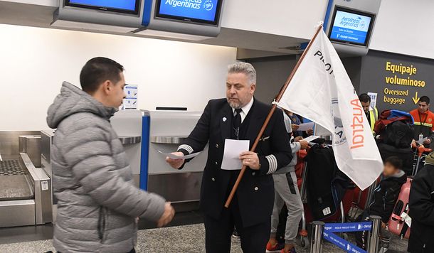 Los pilotos vuelven a protestar en Aeroparque: Las empresas no están en condiciones económicas de seguir