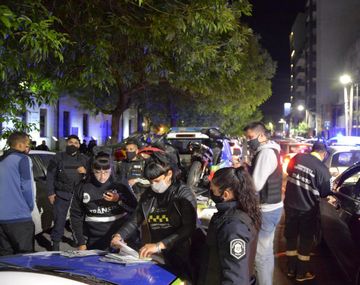 Escándalo en La Plata por una fiesta clandestina con 500 personas