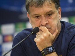 martino confia en que sabella cuidara a lionel messi martino confia en que sabella cuidara a lionel messi