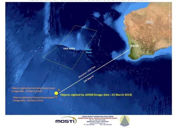 Buscan al avión de Malaysia Airlines en una nueva zona marítima
