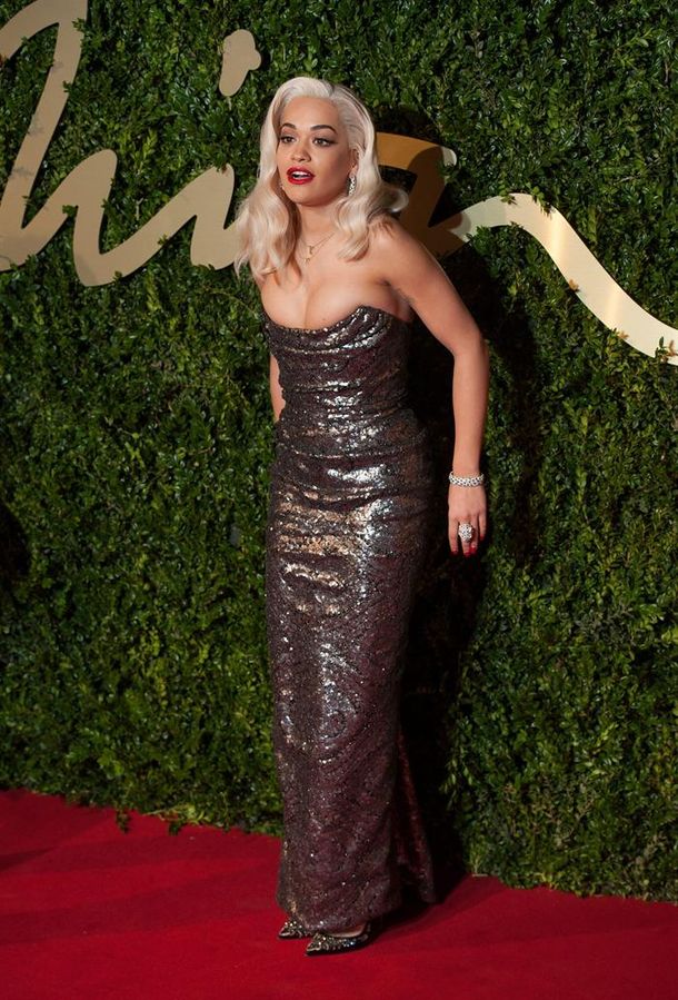 Rita Ora sorprendió en Londres