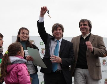 Boudou entregó viviendas en San Antonio de Areco