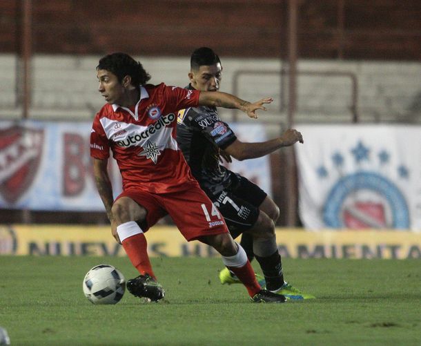 Huracán no pudo con Argentinos en la Paternal