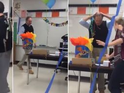 sus alumnos se enteraron que hacia 10 anos no festejaba su cumpleanos y lo sorprendieron sus alumnos se enteraron que hacia 10 anos no festejaba su cumpleanos y lo sorprendieron