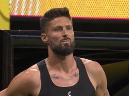 Insólito momento: se demoró el segundo tiempo porque faltaba la camiseta de un jugador de Los Ángeles