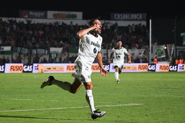 Los dos goles de Lisandro López en Sarmiento-Rosario Central
