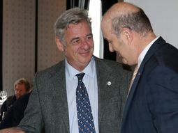 Nicolás Pino, titular de la Rural, junto a Federico Sturzenegger. Nicolás Pino, titular de la Rural, junto a Federico Sturzenegger.